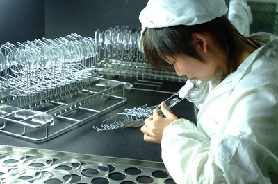 高質(zhì)量發(fā)展產(chǎn)業(yè)“觀” 從丹陽鏡片看中國(guó)制造的世界級(jí)崛起
